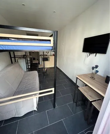 Studio hyper centre Cannes la bocca