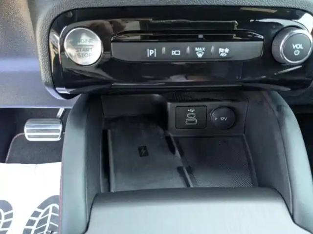 Ford Kuga 2.5 duratec 243ch hybride rechargeable st-line x powershift — photo 15