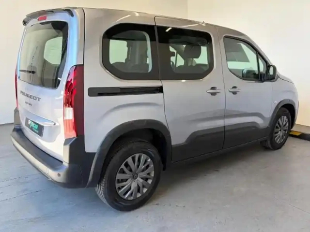 Peugeot Rifter taille m - 1.5 bluehdi 100ch s&amp;s allure 5 places — photo 5