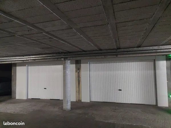 Grand garage individuel de 26m2 proche Palissy