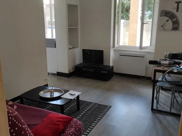 T1BIS meublé de 30 m² - CARCASSONNE - QUARTIER DU PALAIS - IDEAL ETUDIANT ou jeune travailleur, situ