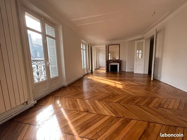 Appartement 3 pièces aux Halles