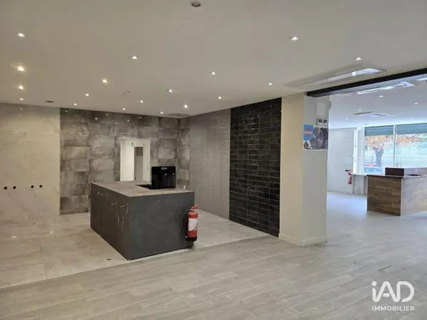 Bureaux 557 m²