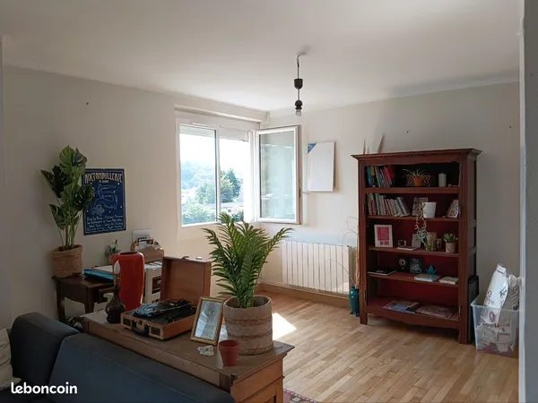 1 place se libère dans la coloc du port