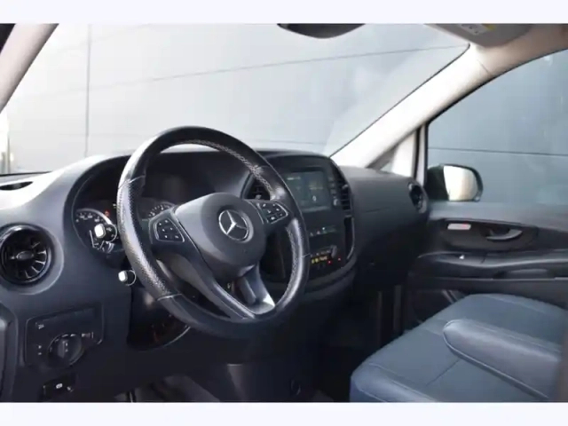 Mercedes Vito 114 cdi 4x4 fourgon compact — photo 10