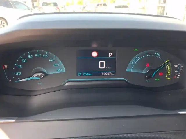 Peugeot 208 electrique 50 kwh 136ch — photo 12