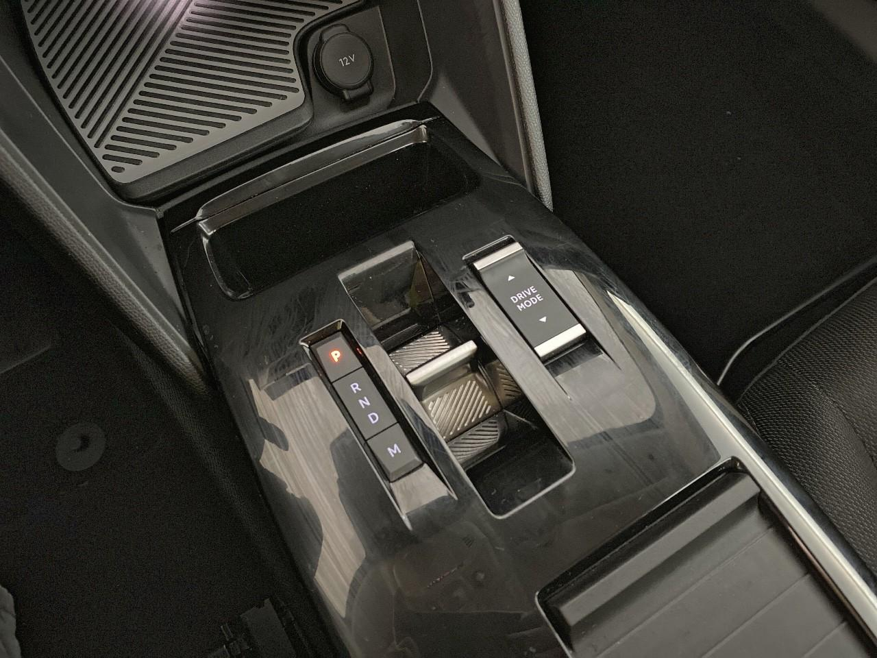Citroën C4 hybride 145 ch e-dcs6 business — photo 15