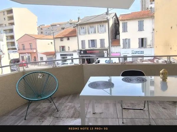 T2 avec terrasse plein sud La Bocca Centre