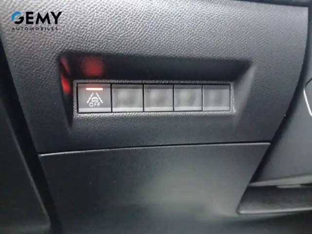 Peugeot 2008 puretech 130 s&amp;s eat8 — photo 21