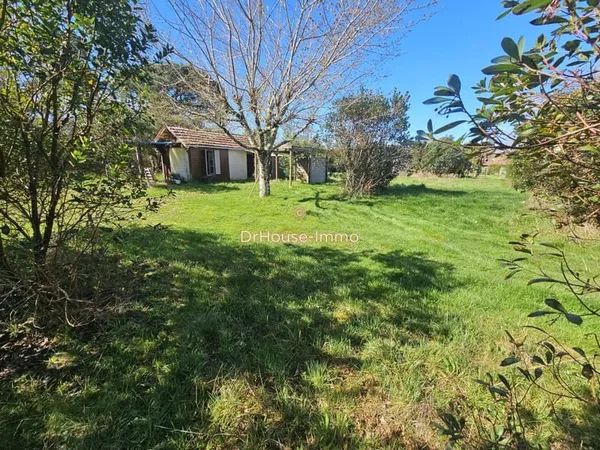 Terrain constructible de 1072m²