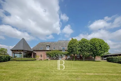 Propriété 12 pièces 390 m²