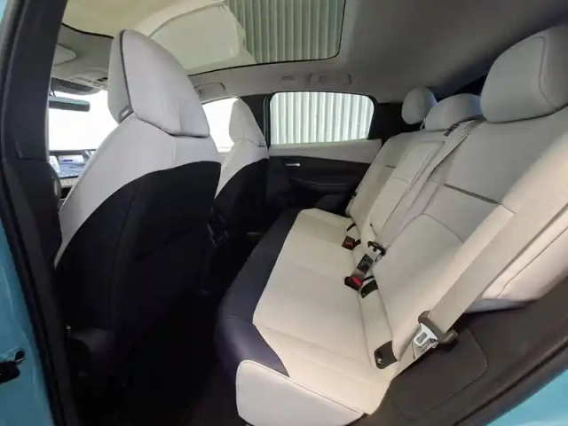 Nissan Leaf electrique 75kwh 217 ch — photo 16