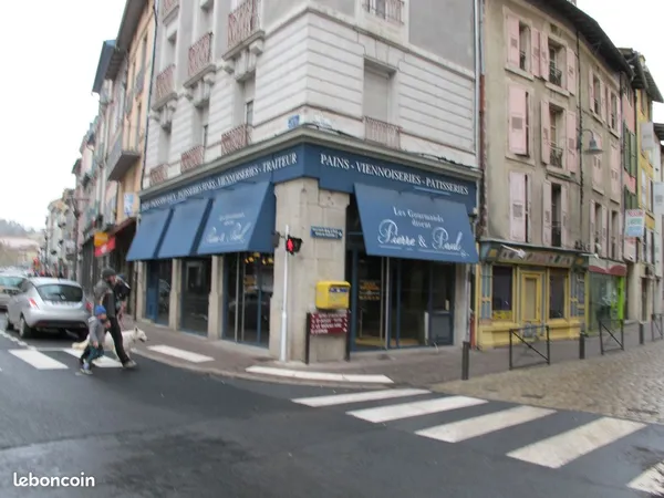 LOCAL COMMERCIAL emplacement 1er ordre centre ville LE PUY EN VELAY