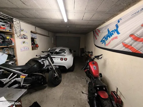Maison de village avec garage