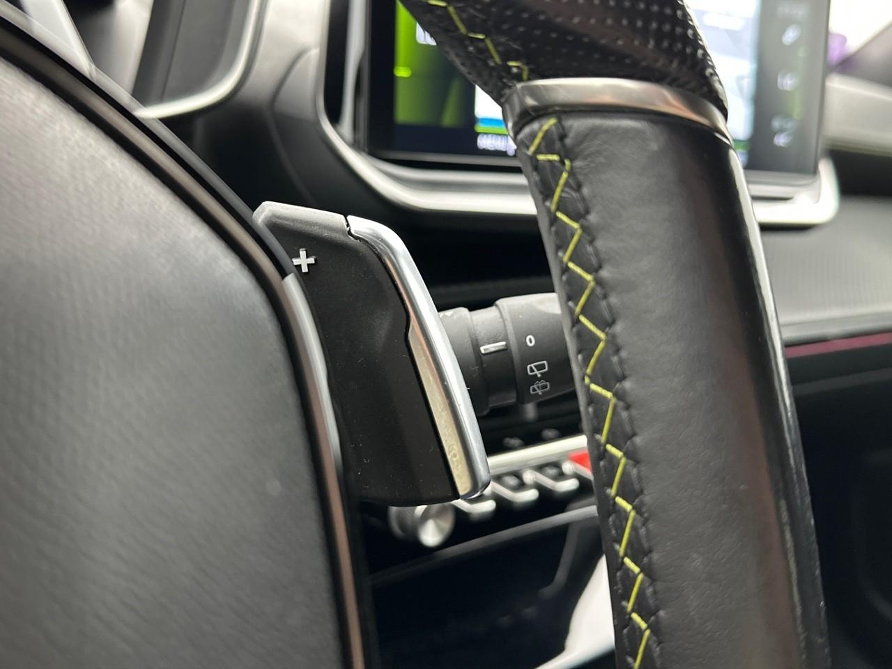 Peugeot 2008 puretech 130 s&s eat8 gt — photo 21
