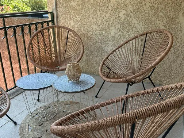 COLOCATION ÉTUDIANTE À ARLES - 2 STUDIOS INDÉPENDANTS - DISPONIBLES 1er SEPTEMBRE