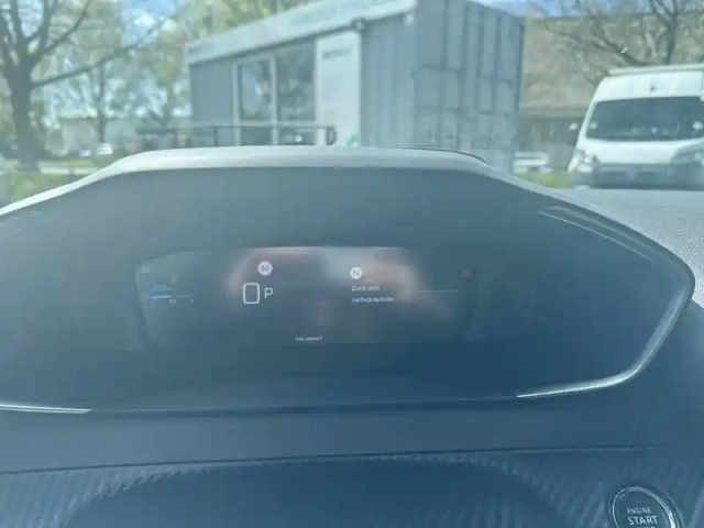 Peugeot 208 hybrid 145 ch e-dcs6 — photo 10