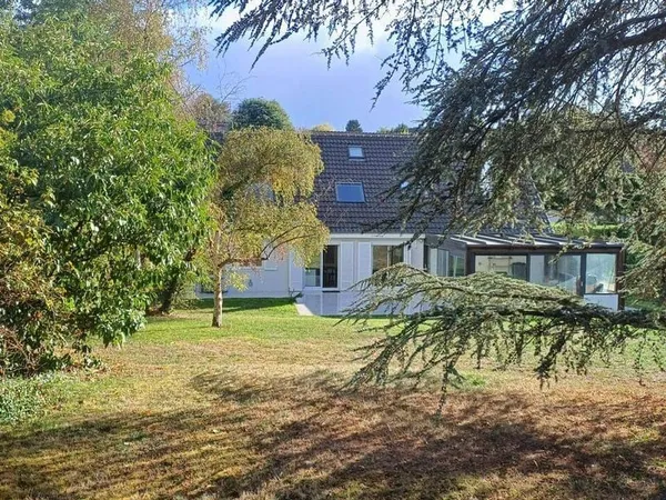 Maison 7 pièces 220 m²