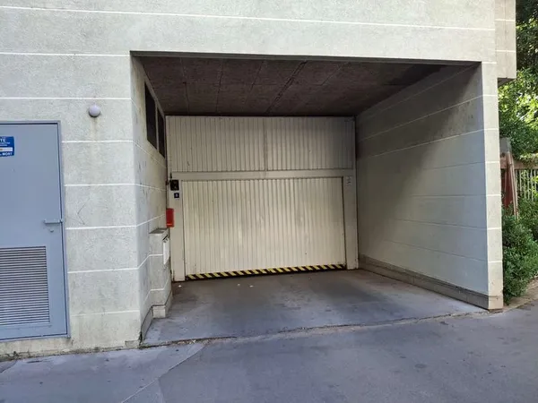 Garage/Box Charpennes/Wilson