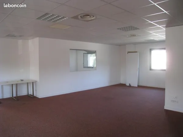 Bureaux 150 m²