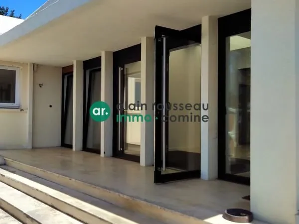 Bureaux 92 m² Saint-Sylvain-d'Anjou