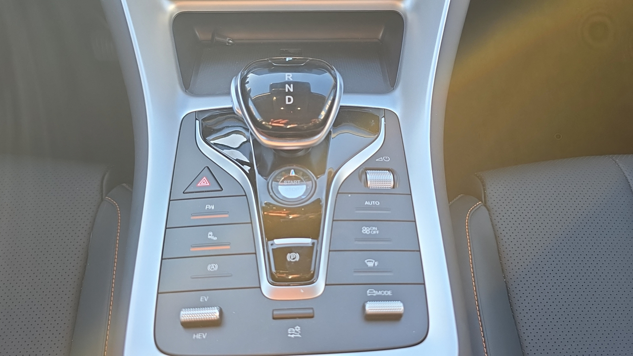 BYD Sealion 5 1.5l DM-i 212 ch PHEV — photo 20
