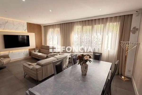 Appartement 6 pièces 121 m²