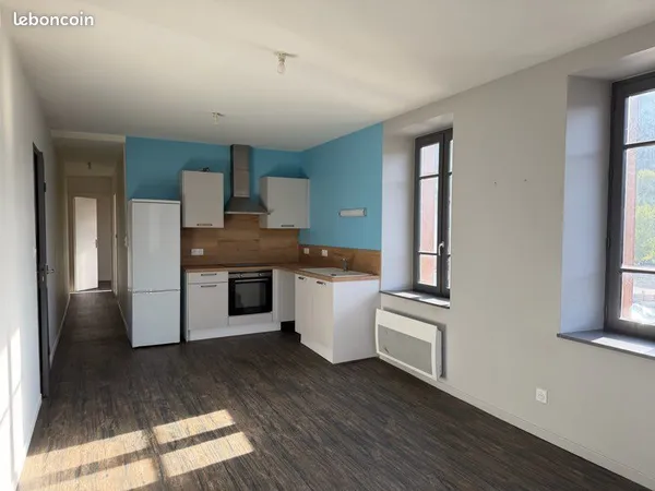 Appartement à louer 2 chambres à saint just en chevalet