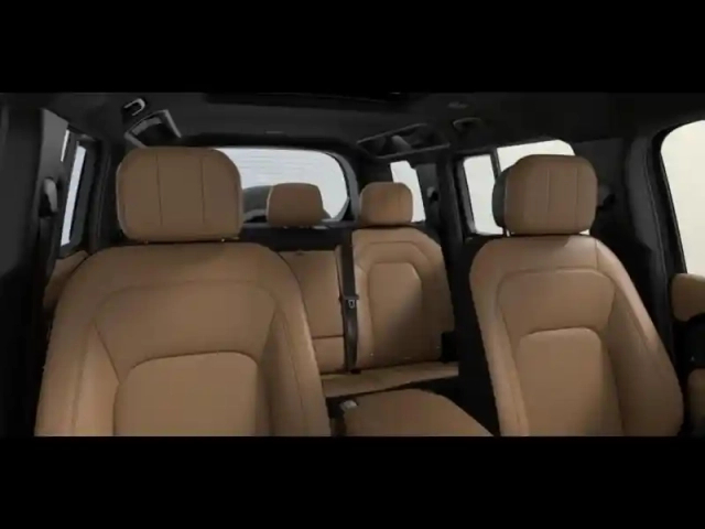 Land Rover Defender 110 2.0 p300e phev x — photo 8
