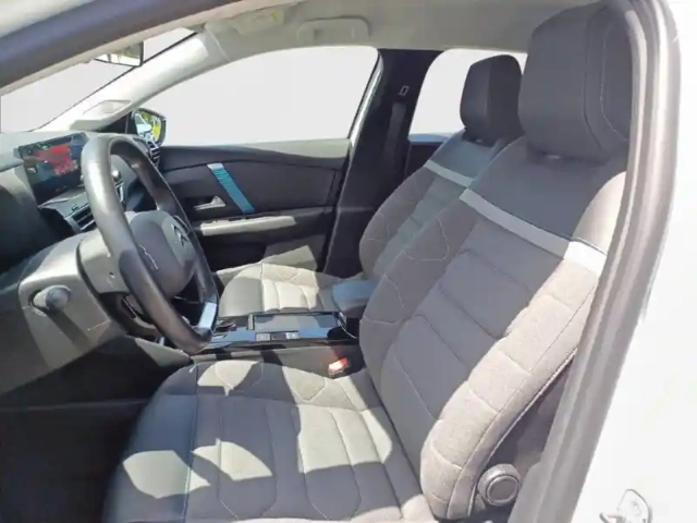 Citroën C4 e- 136 ch automatique — photo 11