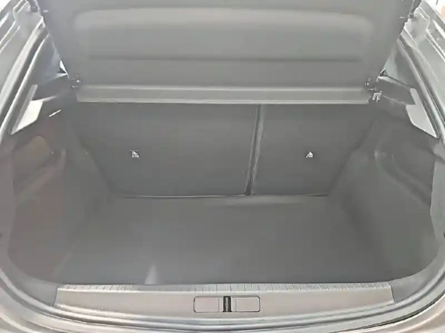 Peugeot 208 turbo 100 ch bvm6 — photo 6