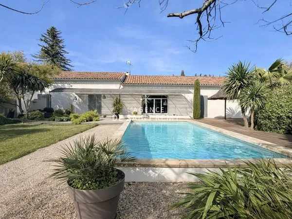 Maison de charme début XXe avec piscine et jardin