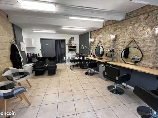 Boutique 30 m² Saint-Just