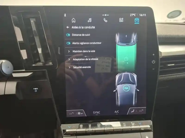 Renault Megane e-tech er ev60 130ch super charge — photo 44