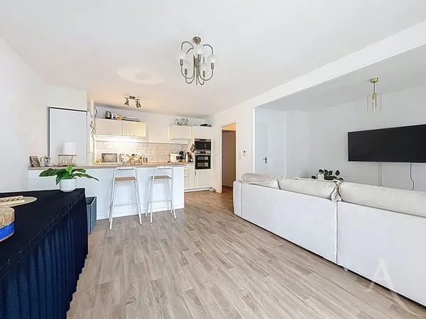 Appartement Mantes La Ville F4 - 74 m² - Balcon proximité gare Mantes la jolie
