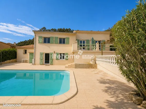 Villa 6 pièces 155 m²