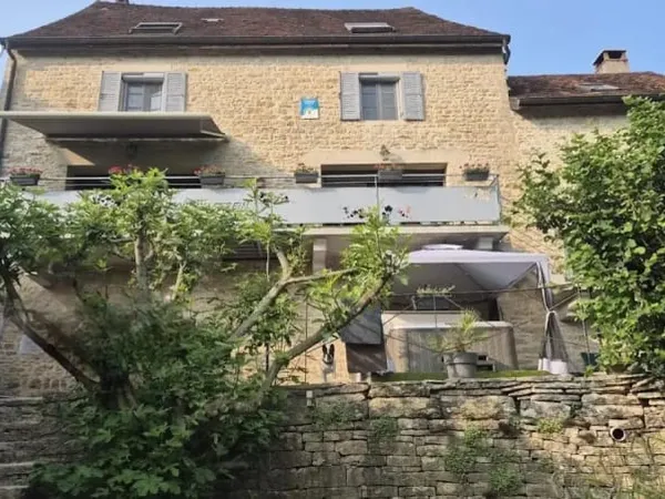 Maison 11 pièces 326 m² à vendre à Lavigny (39210)