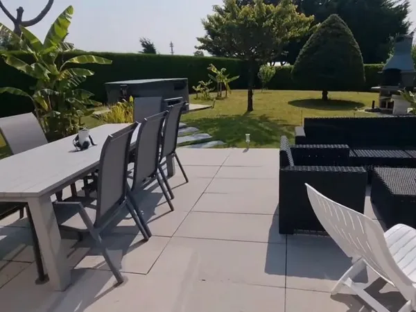 Longère atypique - grand terrain 6640m2-