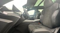 Peugeot 5008 Hybrid 145ch GT e-DCS6 — photo 9