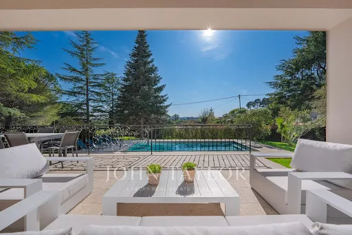 Villa 7 pièces 260 m²