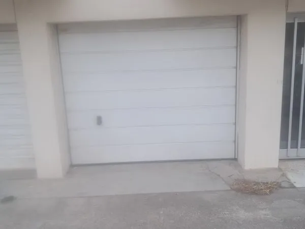 Garage à louer