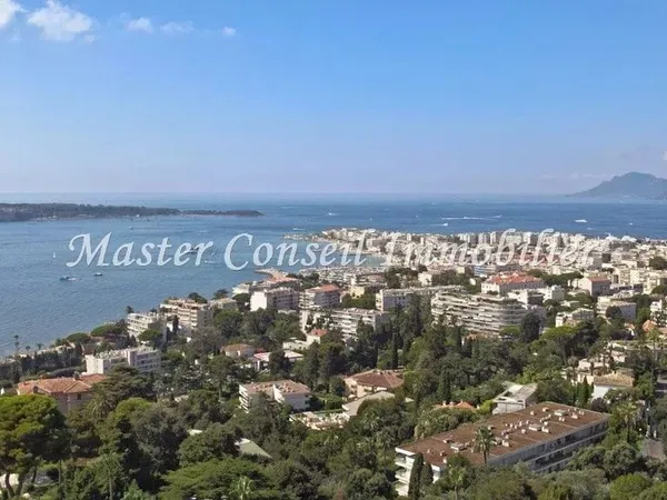 Villa 7 pièces 316 m²