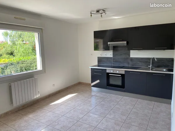 Appartement F2 avec bureau