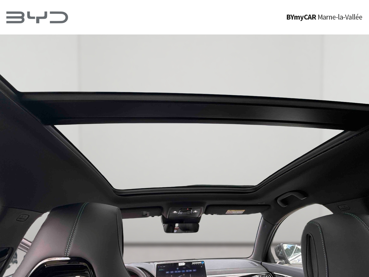 BYD Seal U 1.5l DM-i 218 ch PHEV — photo 18