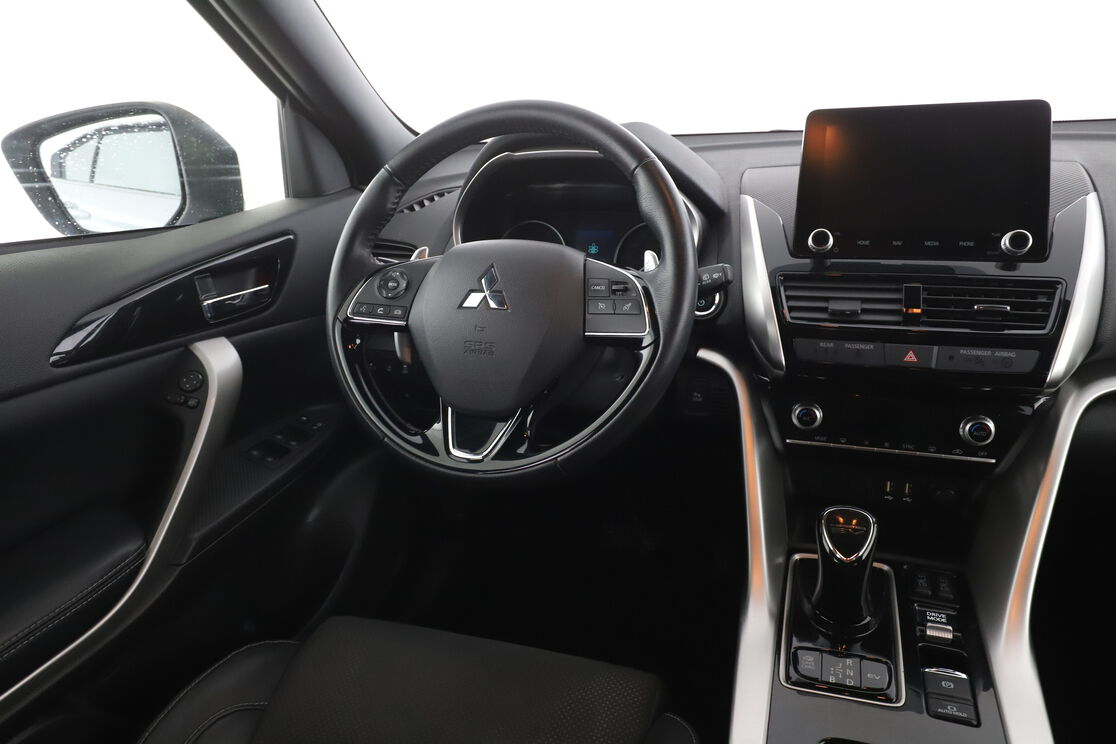 Mitsubishi Eclipse Cross 2.4 MIVEC PHEV Twin Motor Intense 4WD — photo 12
