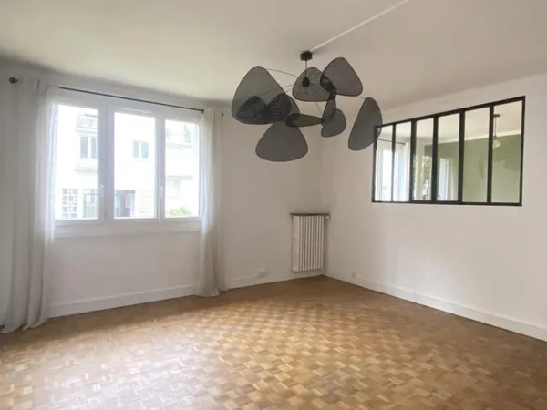 CANCLAUX - APPARTEMENT T3 MEUBLÉ AVEC PARKING