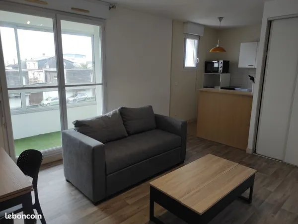 Loue appartement meublé type 2 Tours Nord 2 pièces - 43m2 - Tours 37100 - Loyer : 620 charges co-pro