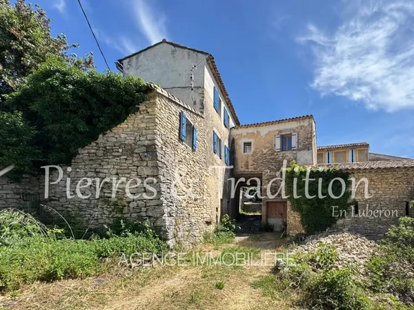 Provence - Luberon, Ensemble immobilier de caractère en pierre - Charme et fort potentiel