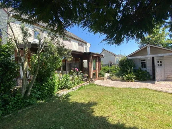 Maison 8 pièces 143 m²