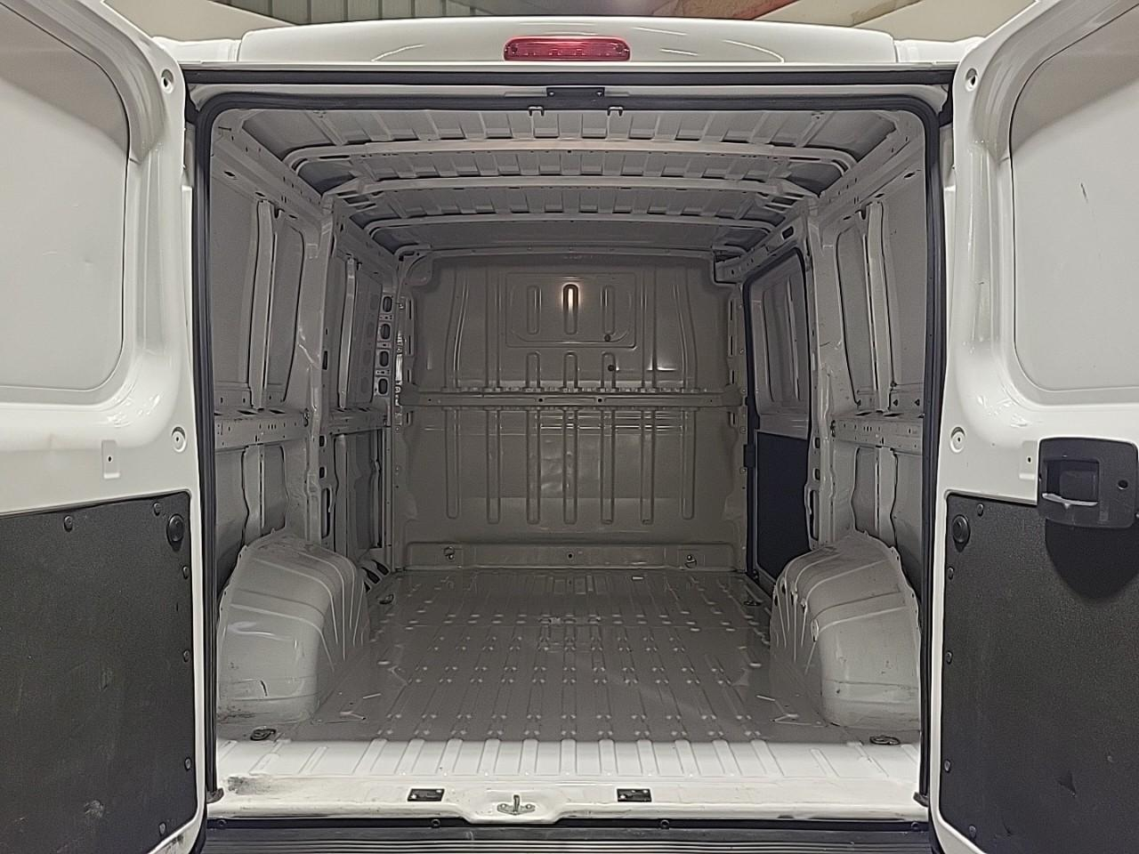 Citroën Jumper tole 30 l1h1 bluehdi 120 s&s bvm6 — photo 14